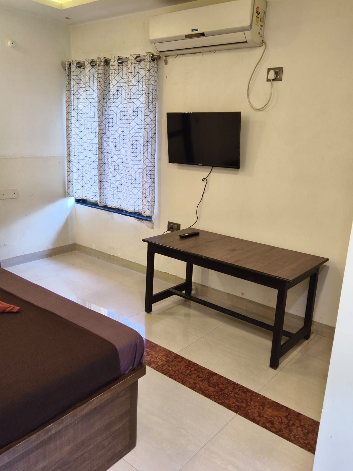 Classic 3 Bedroom Apartment in Thane West
