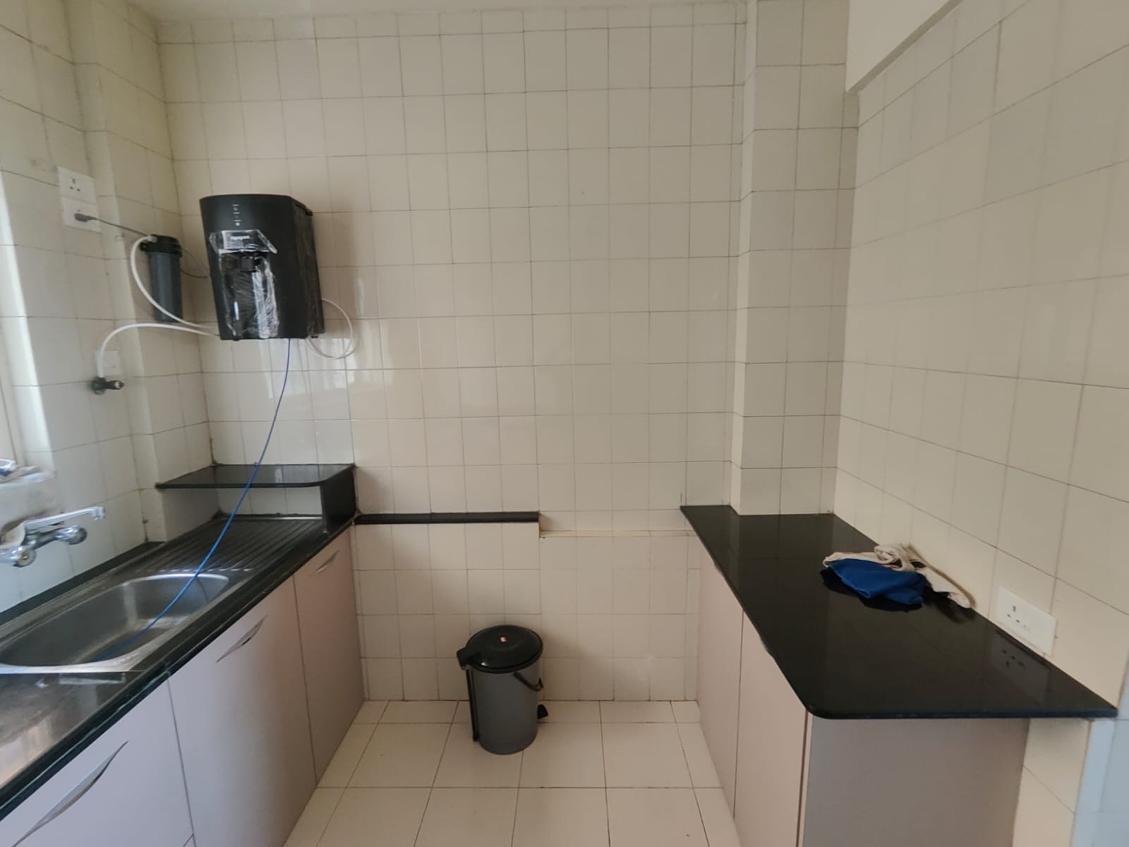 Fully Furnished 2 Bedroom Apartment in Koregoan Park