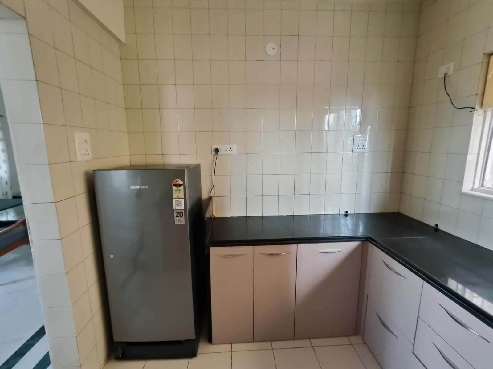 Fully Furnished 2 Bedroom Apartment in Koregoan Park