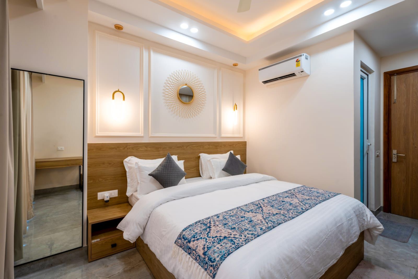 Elite Serviced Apartment in Sector 53