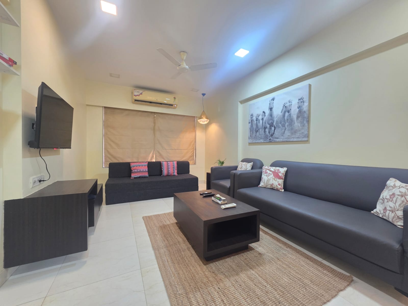 Aesthetic Serviced Apartments in Vile Parle