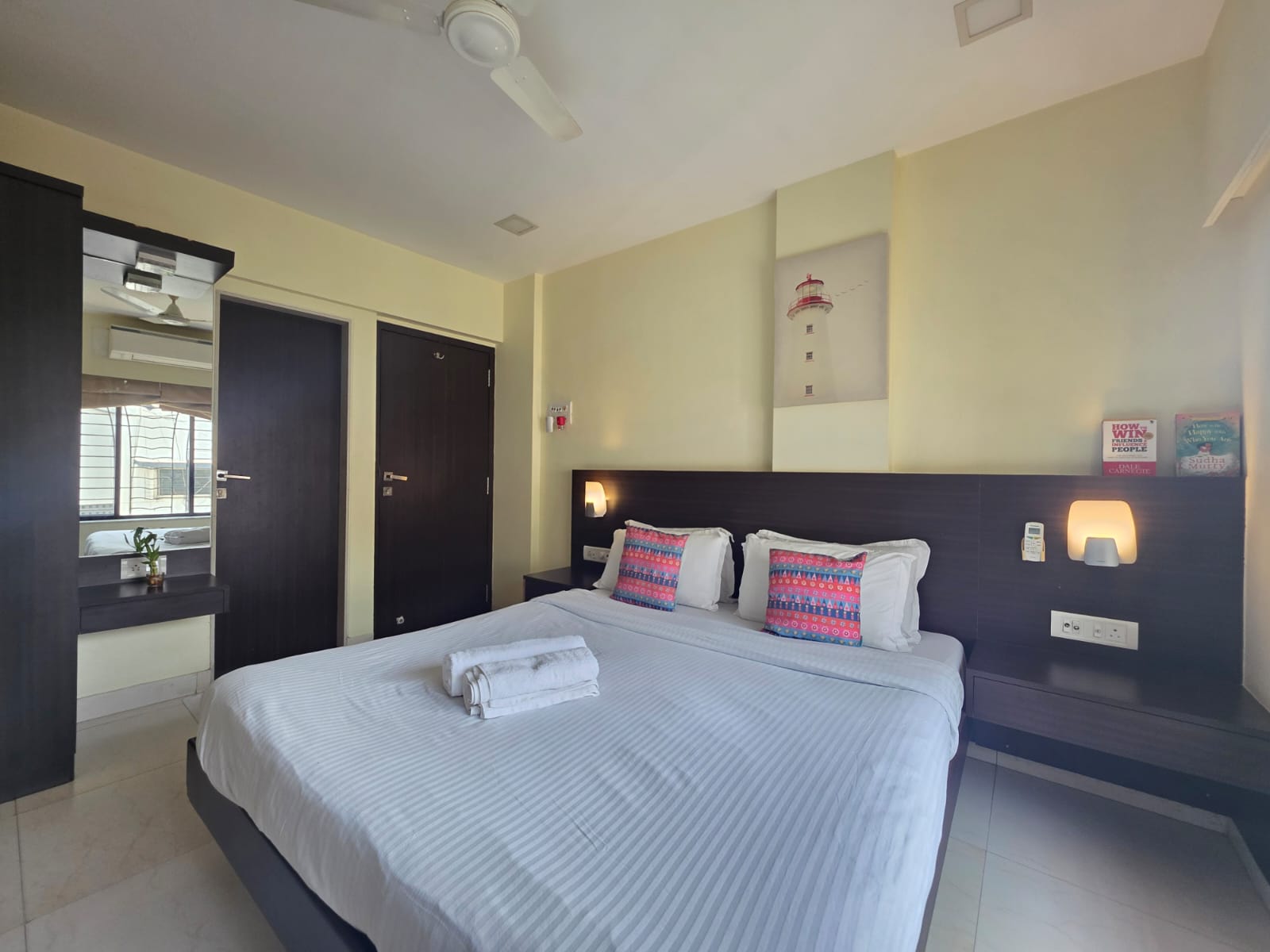 Aesthetic Serviced Apartments in Vile Parle