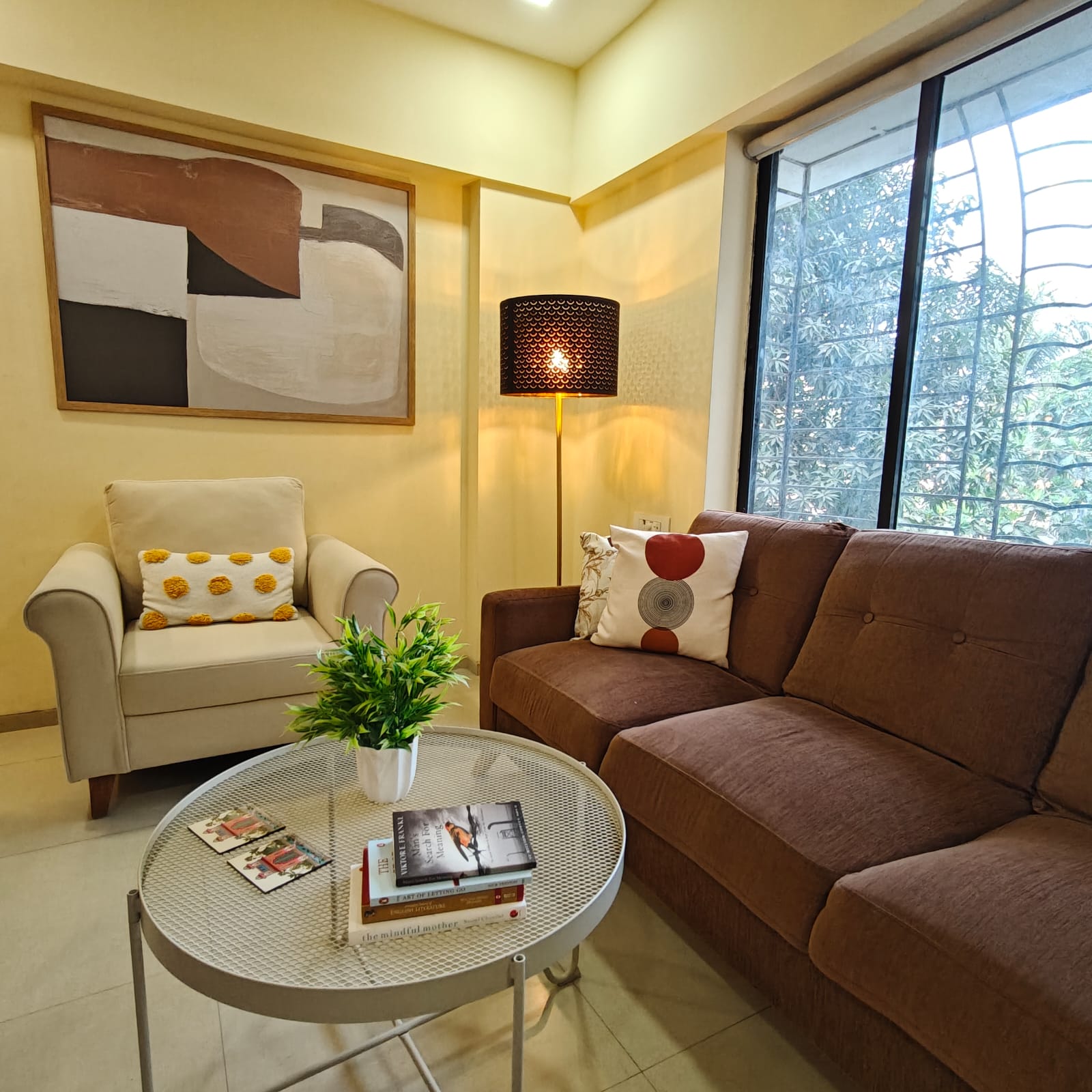 Aesthetic Serviced Apartments in Vile Parle
