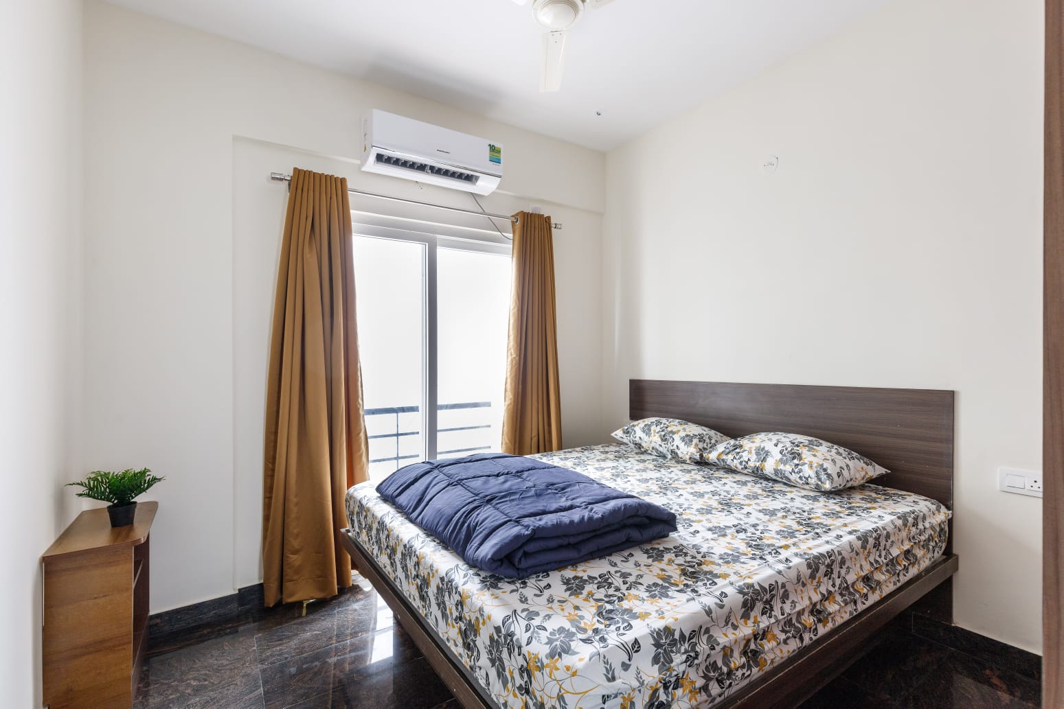 2 BR Servied Apartment near Panduranga Nagar