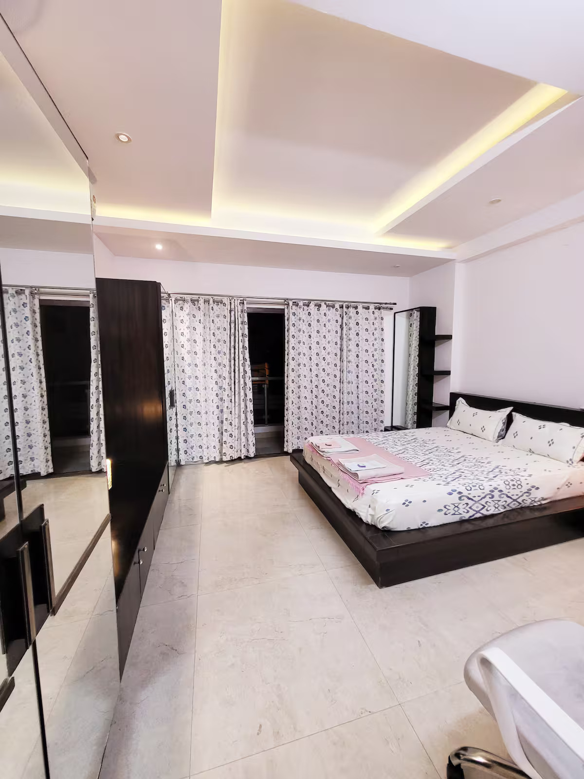 Studio Apartment in Multi Sharing Unit