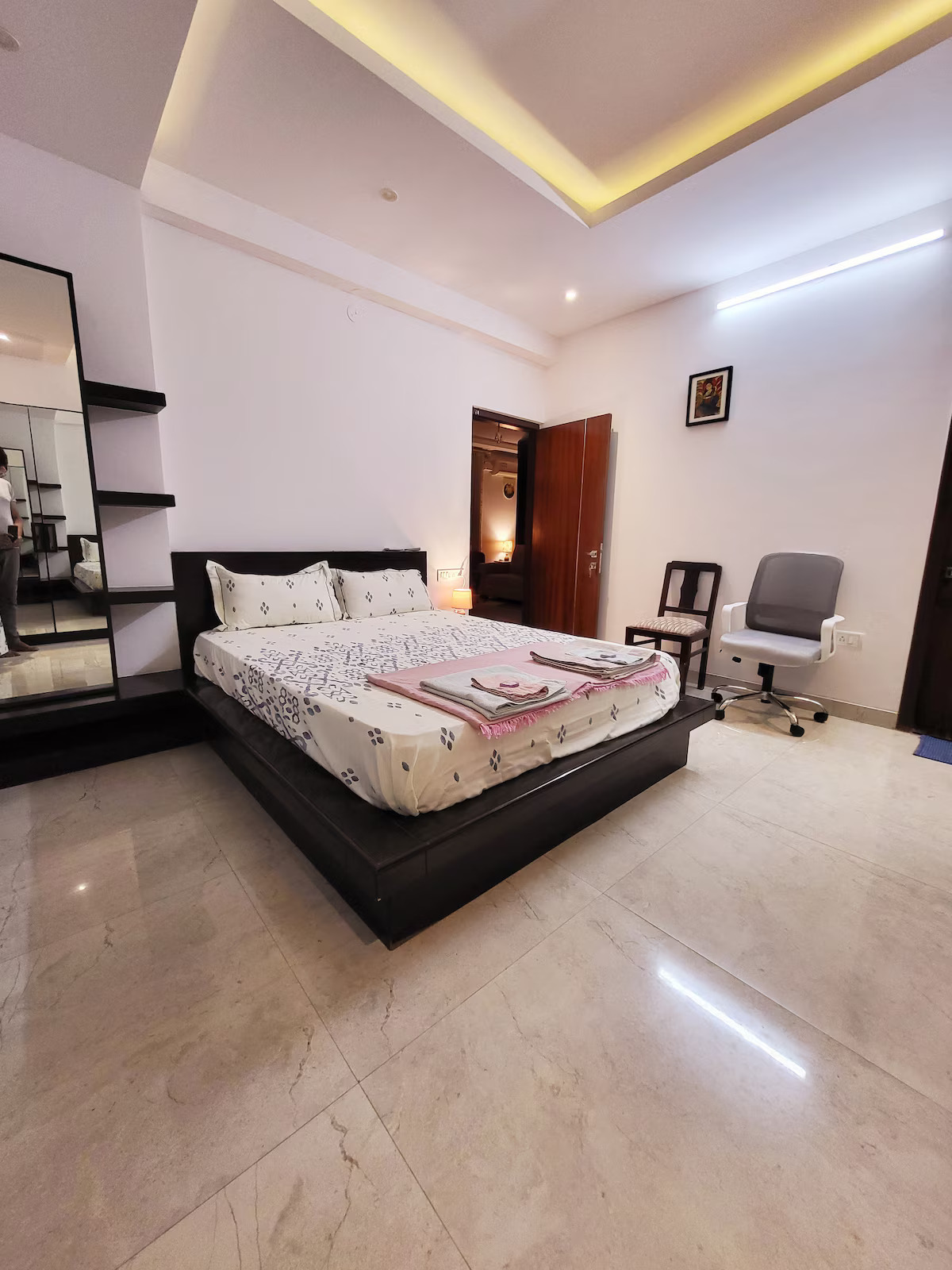 Studio Apartment in Multi Sharing Unit