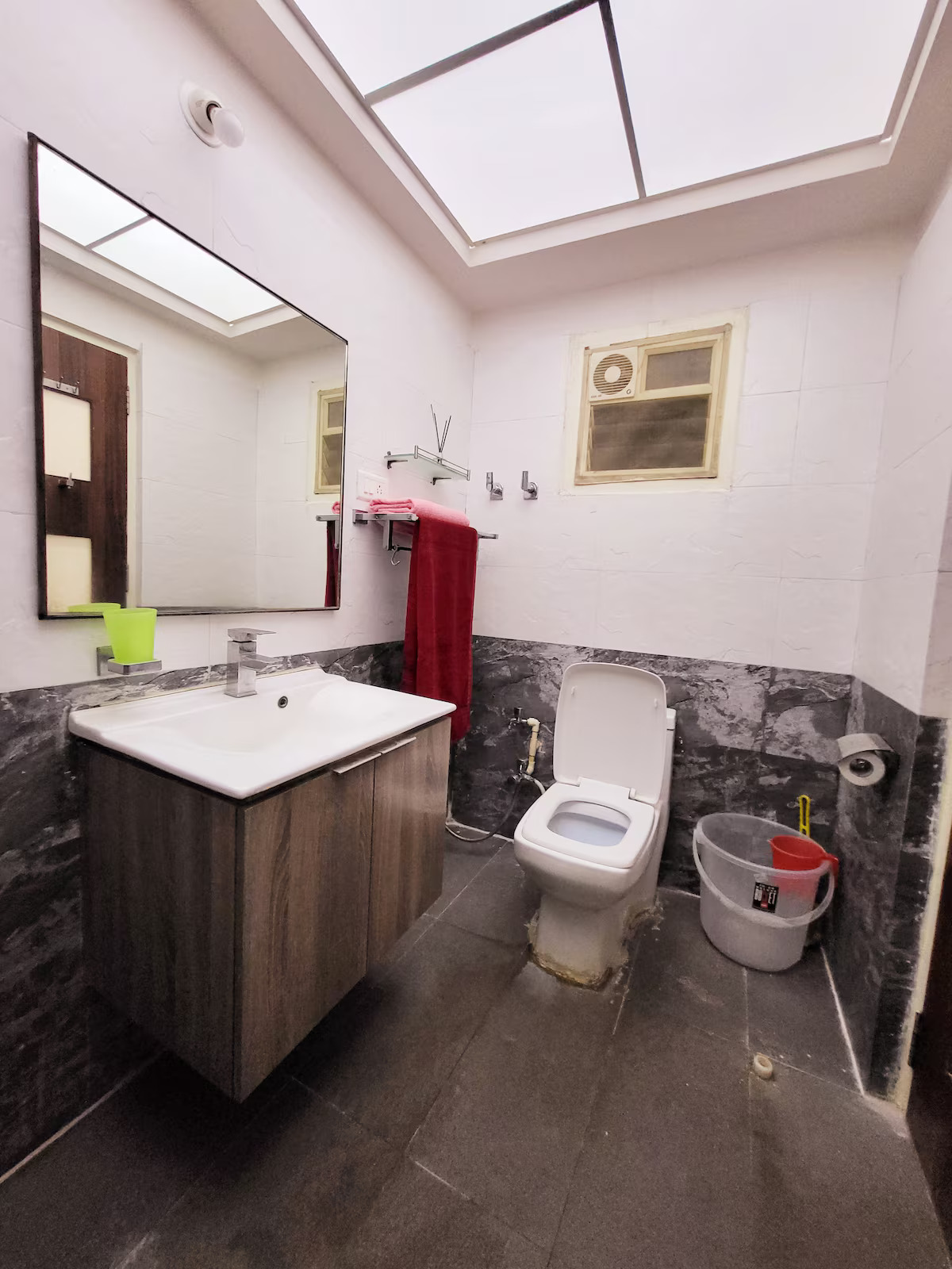 Studio Apartment in Multi Sharing Unit