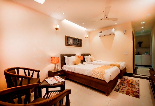 Private room in a 3 BHK Apartment