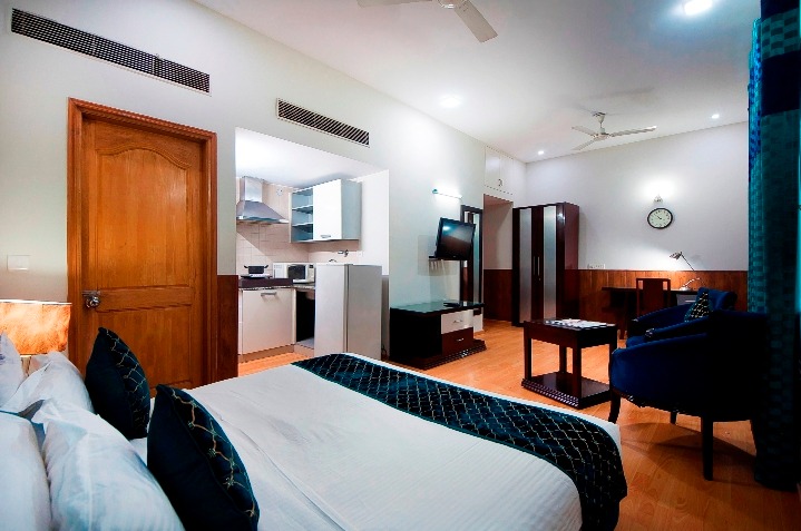 1 Bedroom Serviced Apartment near UNITECH BUSINESS PARK