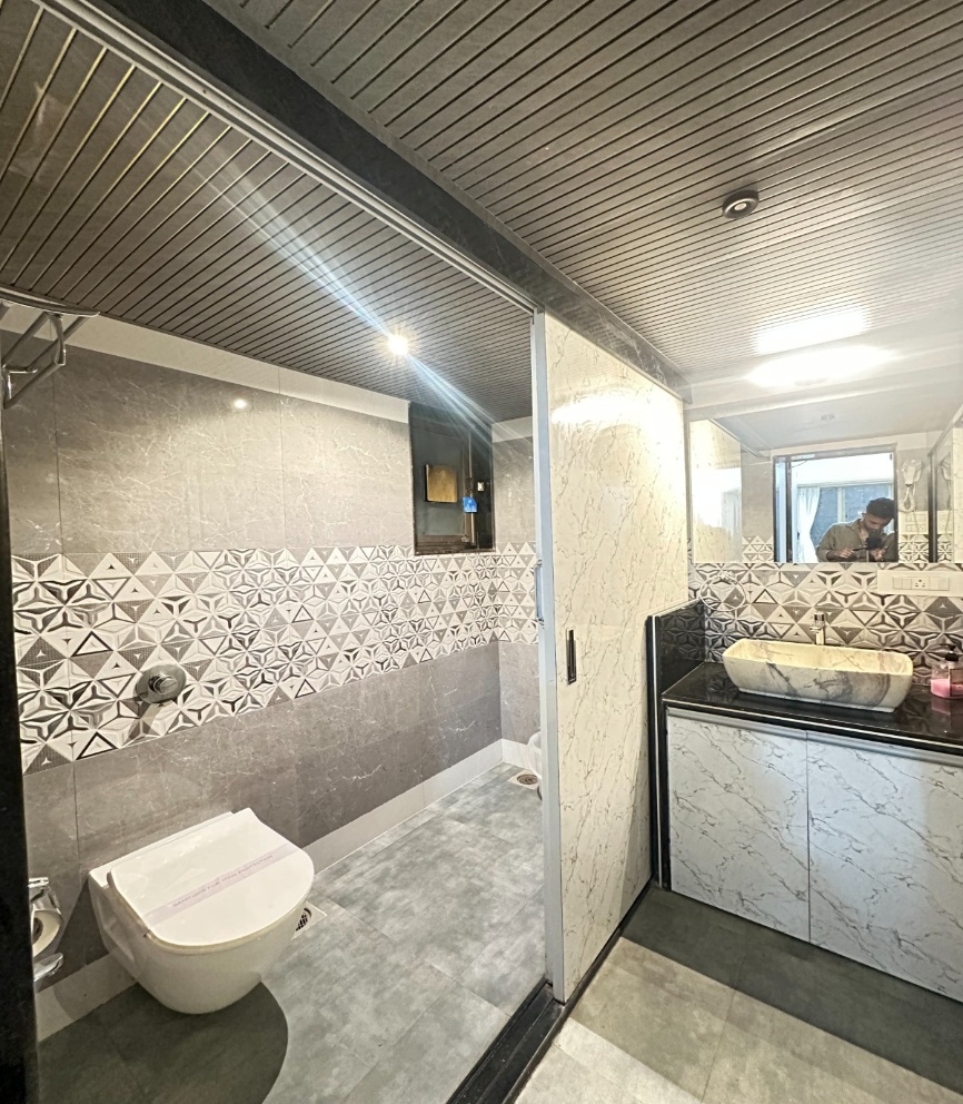 Classic Studio Apartments in Thakur Complex