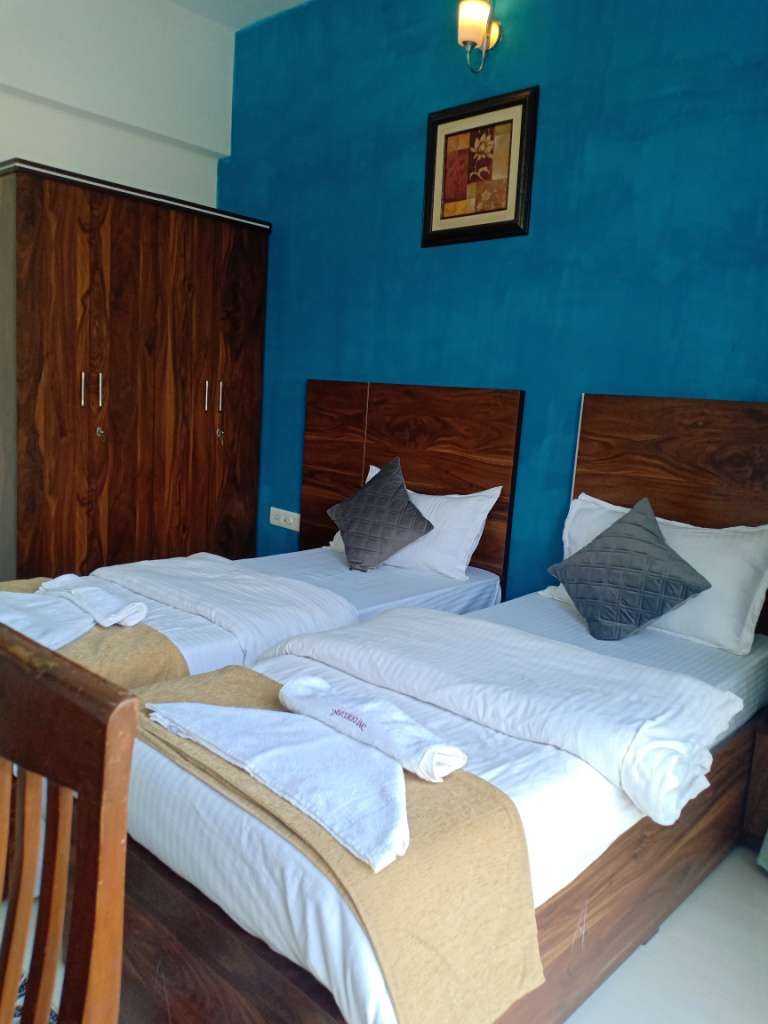 3 BHK Serviced Apartment in Airoli