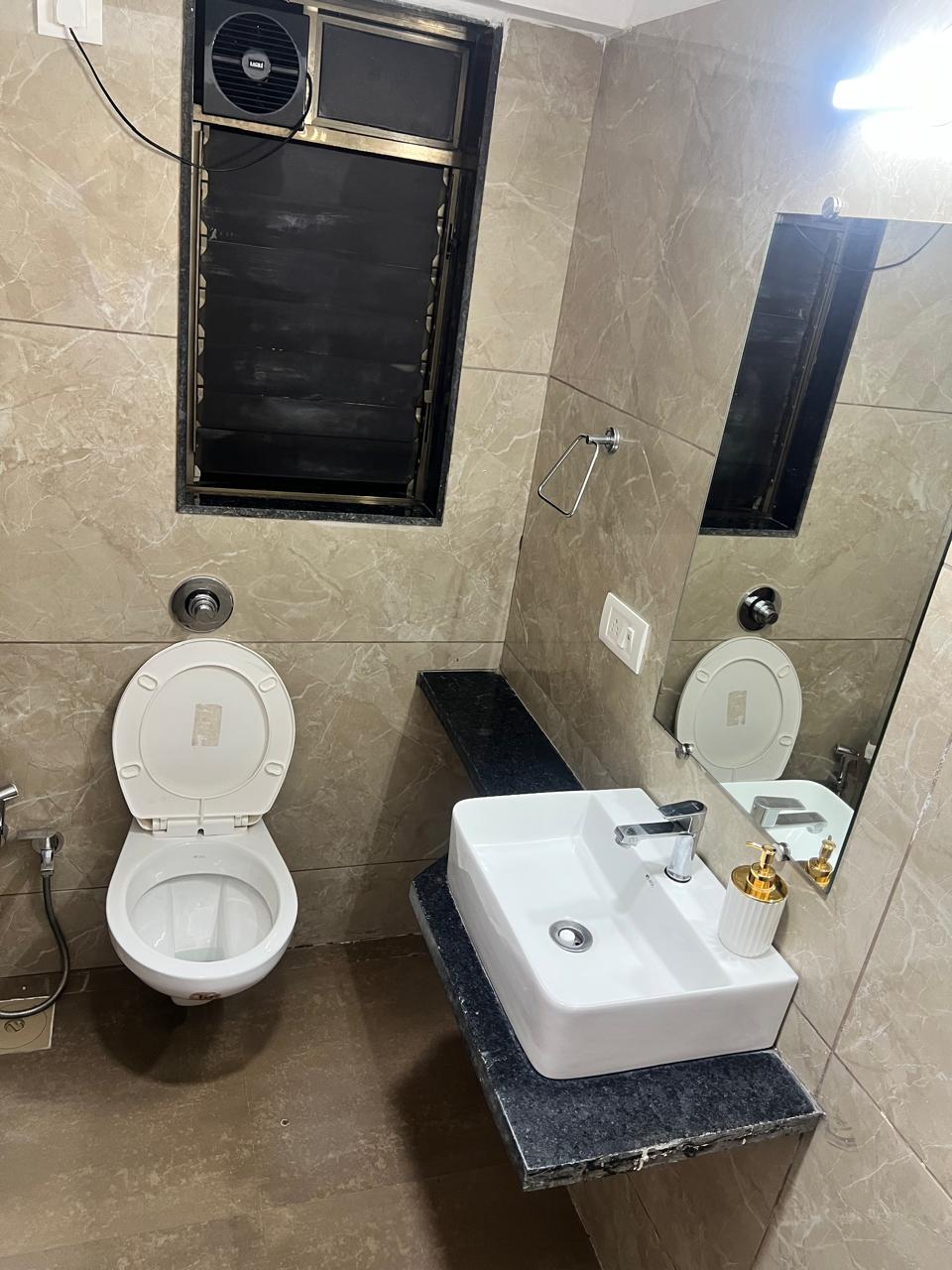 2 BHK Apartment Unit in Powai
