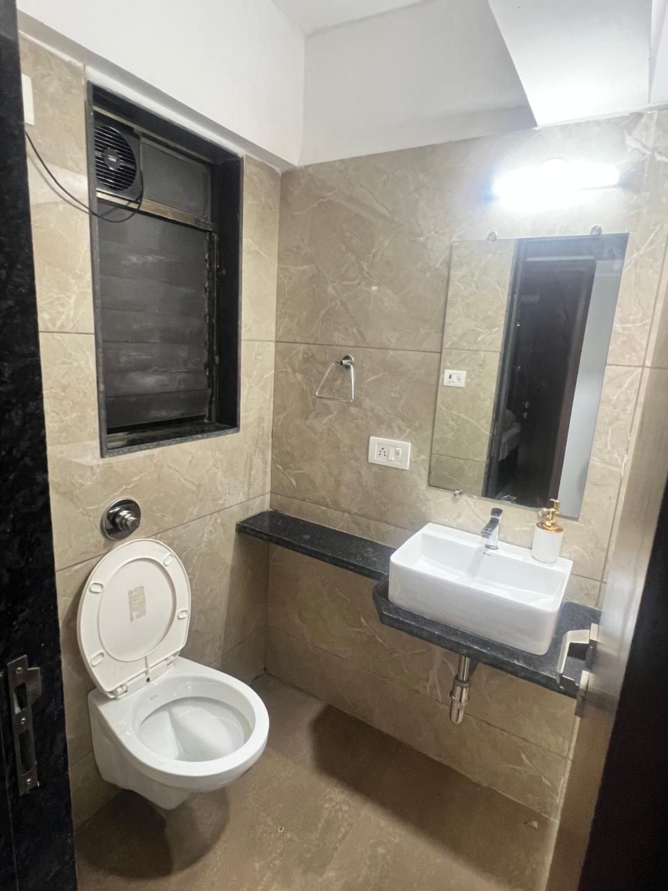 2 BHK Apartment Unit in Powai