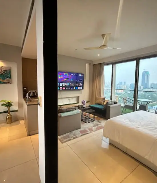 Skyhigh Studio Apt in Sector Sixty Six