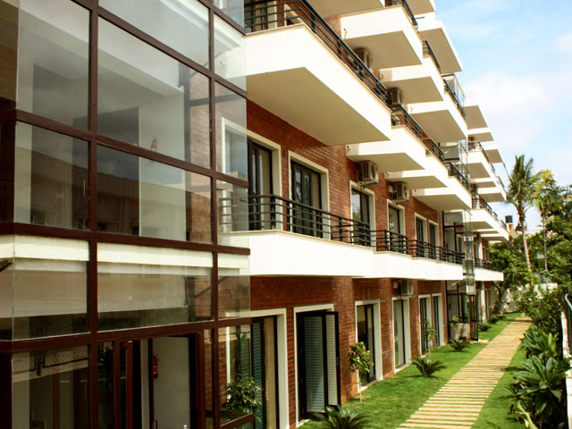 Grand Royale Residence in Brookefield