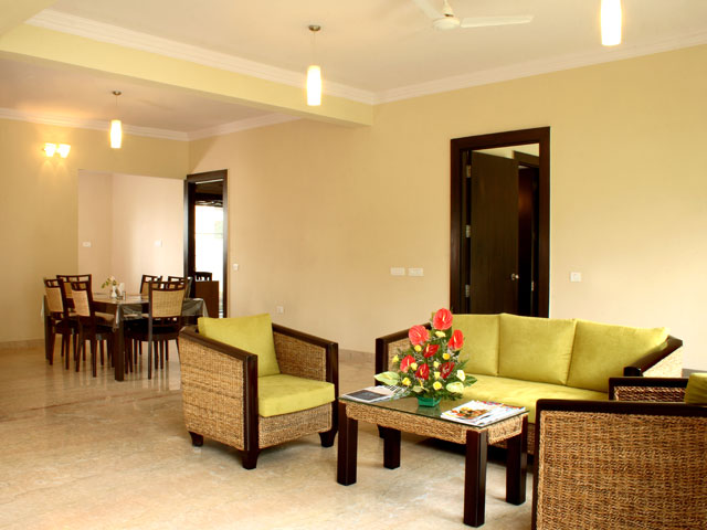 Grand Royale Residence in Brookefield