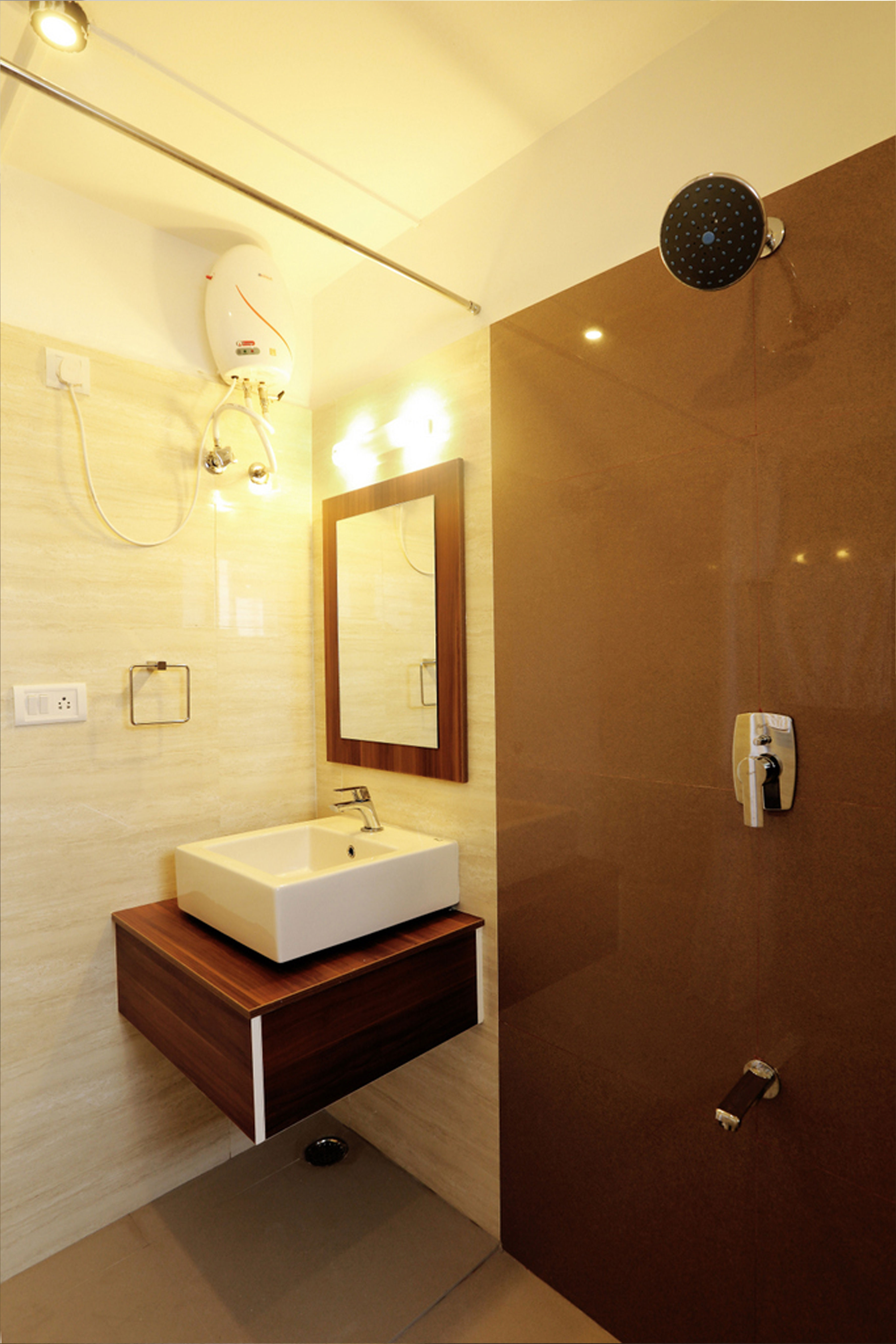 Stunning Studio Apartment in Annasalai