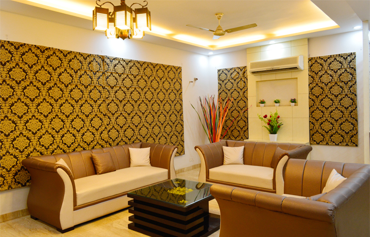 Chic 3 Bedroom Apartment near Medanta Hospital
